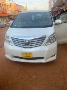 Toyota Alphard – photo 1
