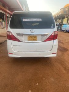Toyota Alphard – photo 2