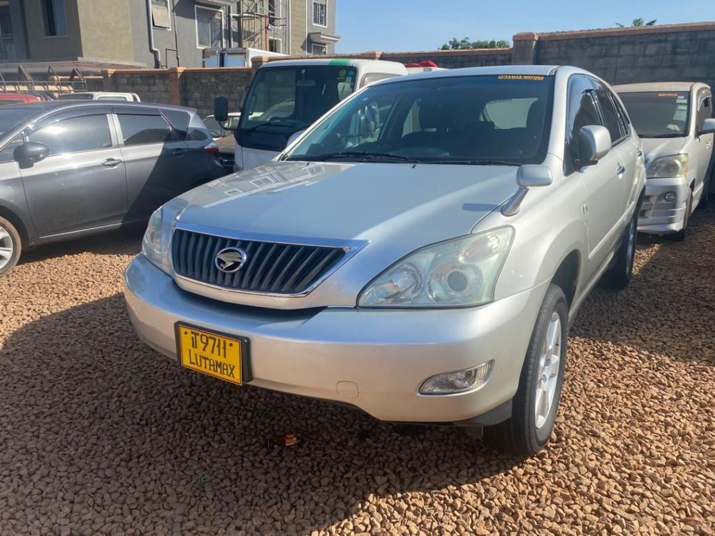 Toyota Harrier Silver Front