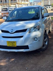Toyota ist – photo 1