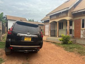 Toyota Land Cruiser Prado – photo 2
