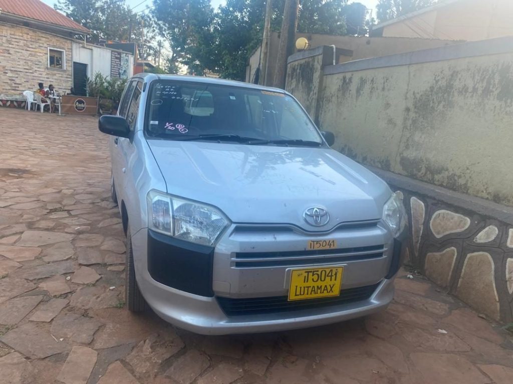 Toyota Probox Silver Front